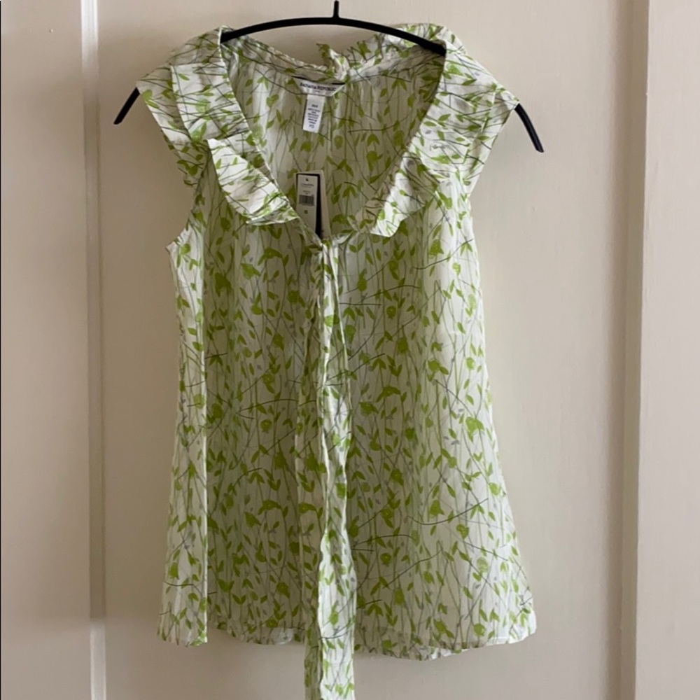 Banana Republic 100% Silk Floral Blouse Sz XS